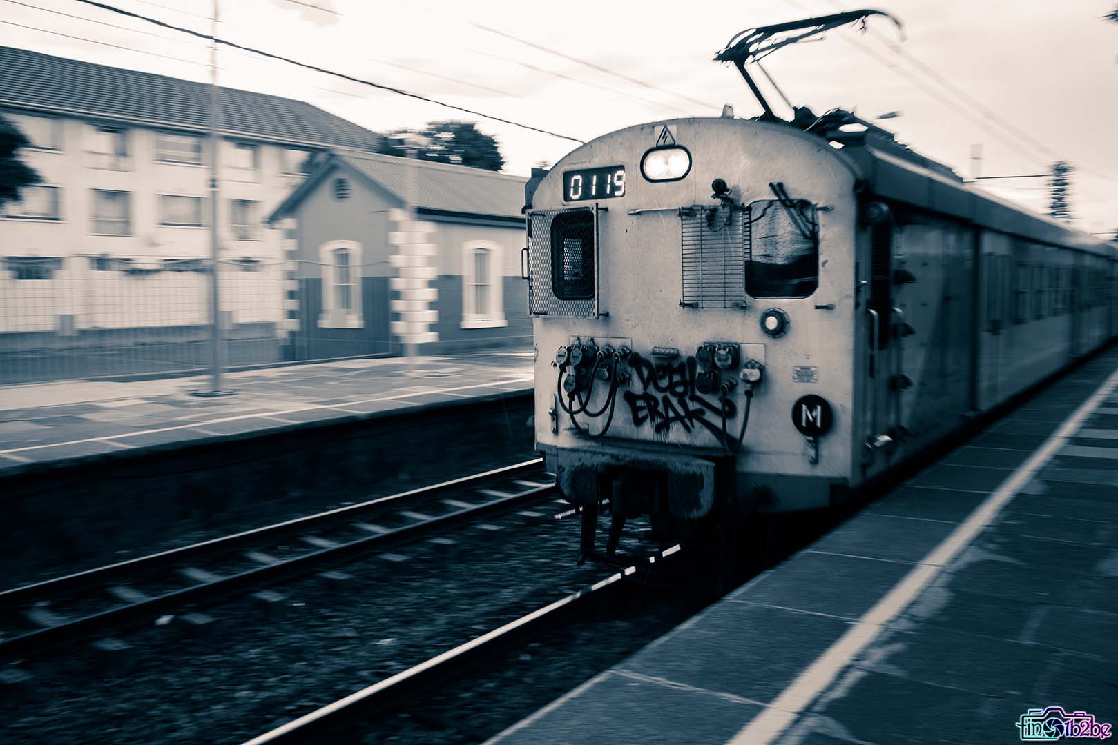 Image of a train at Rosebank Train Station, Cape Town - Tinotenda Chemvura